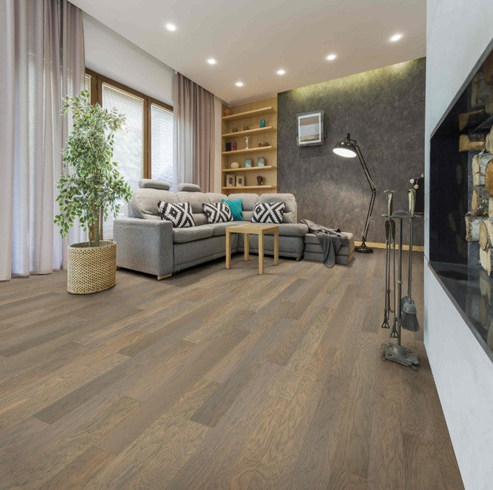 Mohawk - TecWood Essentials - City Vogue - Chicago Oak - Engineered Hardwood