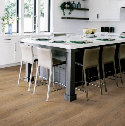 Laminate Mohawk - RevWood Plus - Hampton Villa - Dockside Oak - Laminate Mohawk